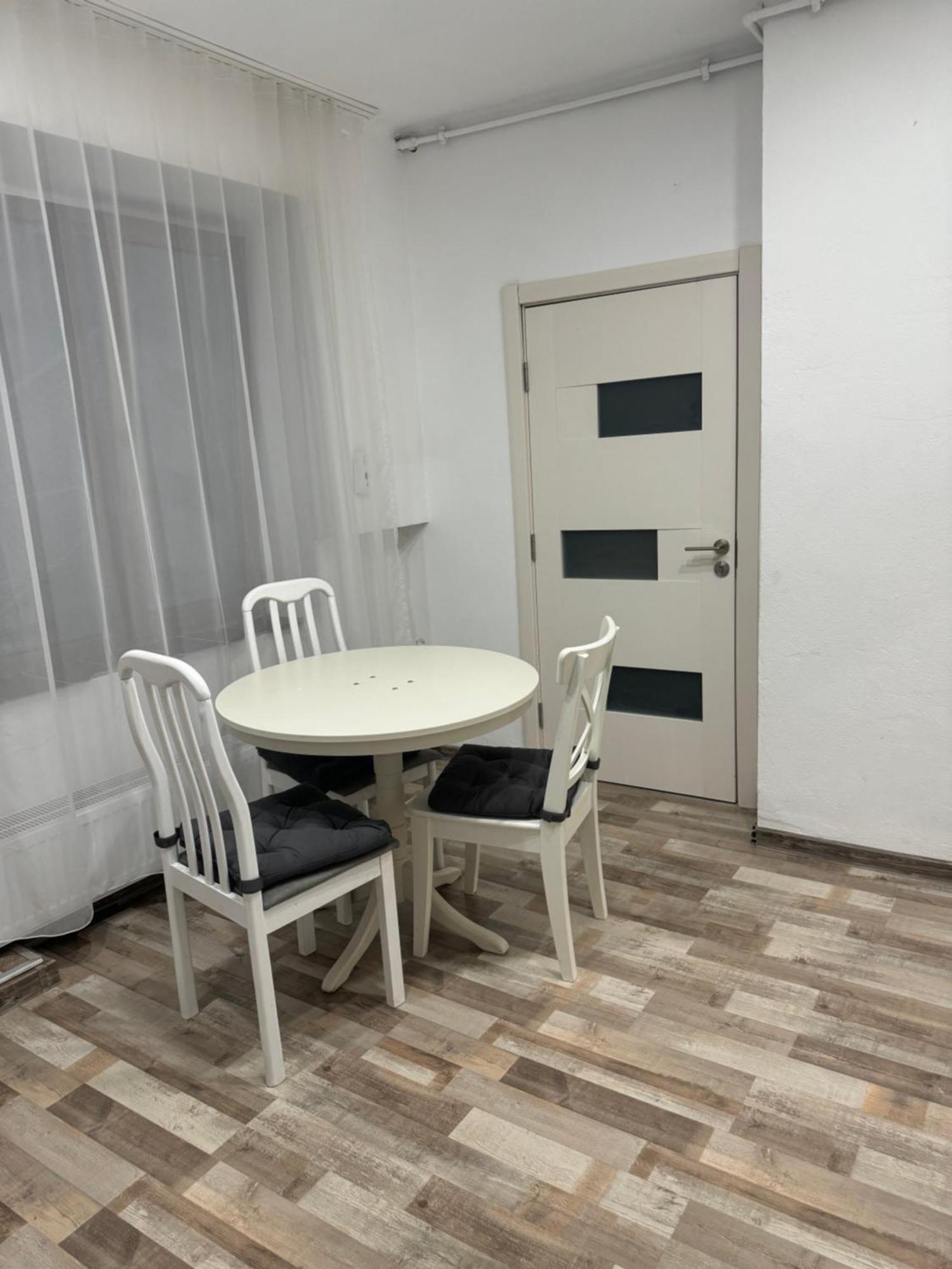 Apartament Diaconu Coresi Apartment Brasov Bagian luar foto